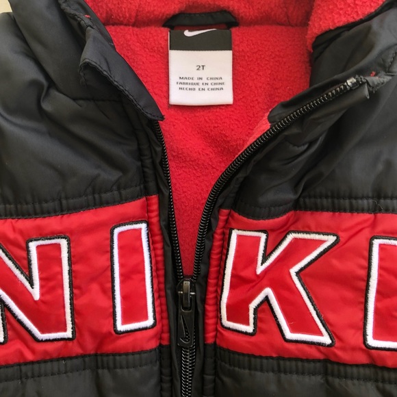 Toddler Boy Nike Puffer Hooded Black Jacket - Picture 6 of 7